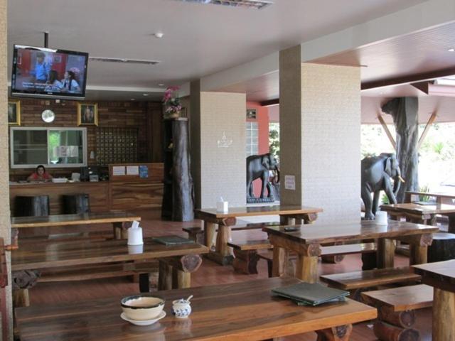 Porn 3 Hotel Khon Kaen Exterior foto